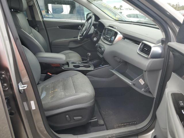 Photo 5 from auction – 2016 KIA SORENTO EX with VIN 5XYPH4A50GG102539