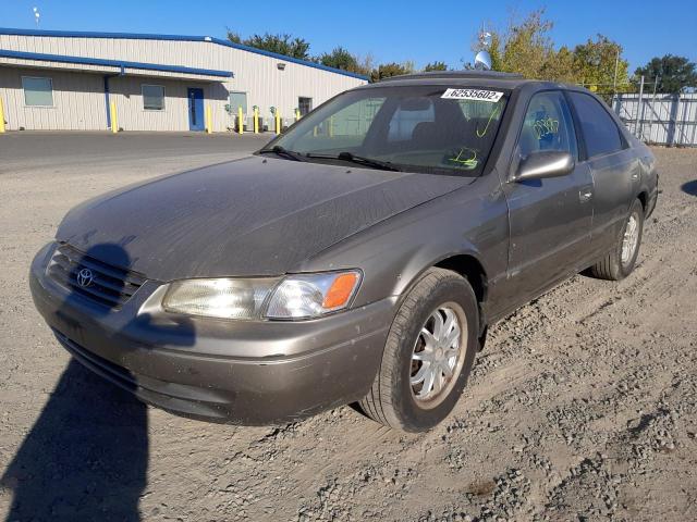 Photo 2 from auction – 1998 TOYOTA CAMRY LE with VIN JT2BF28K7W0088085