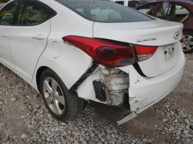 Photo 9 from auction – 2012 HYUNDAI ELANTRA GL with VIN 5NPDH4AE5CH072623