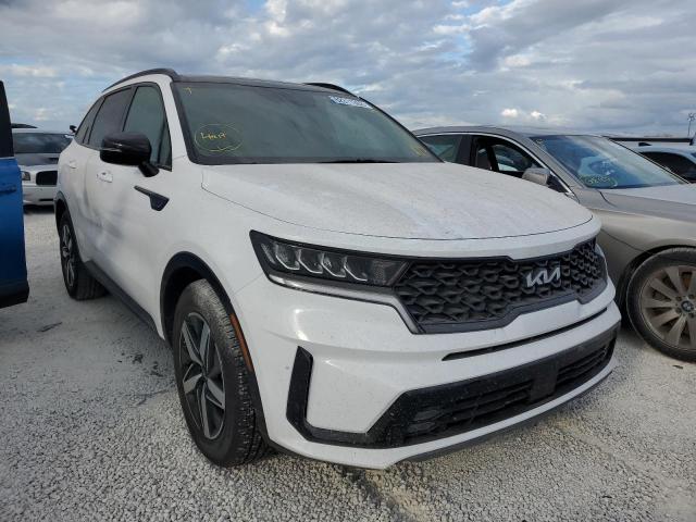 KIA SORENTO EX 2022 with VIN 5XYRH4LF2NG126403 - Photo from auction
