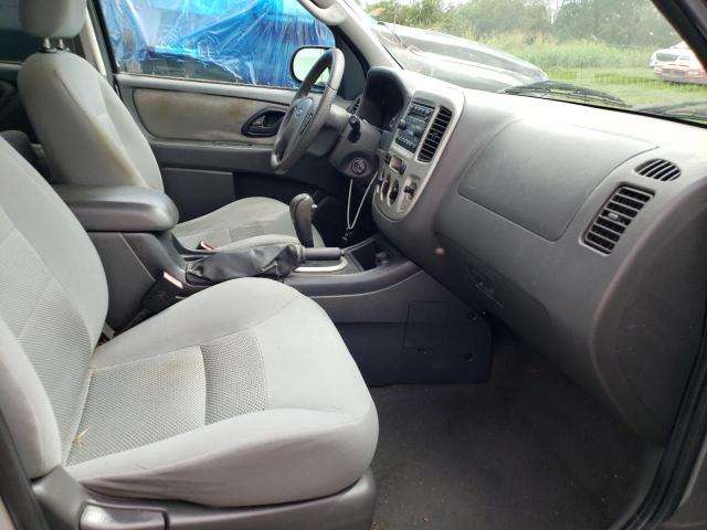 Photo 5 from auction – 2005 FORD ESCAPE XLT with VIN 1FMYU93185KB76219