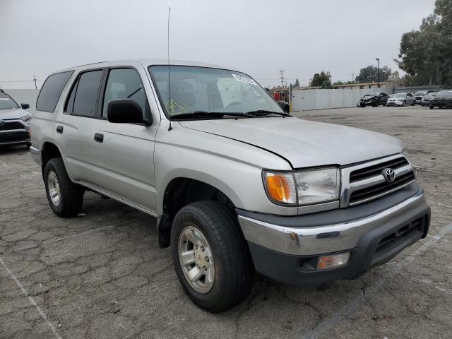 TOYOTA 4RUNNER 2000 with VIN JT3GM84R0Y0069555 - Photo from auction