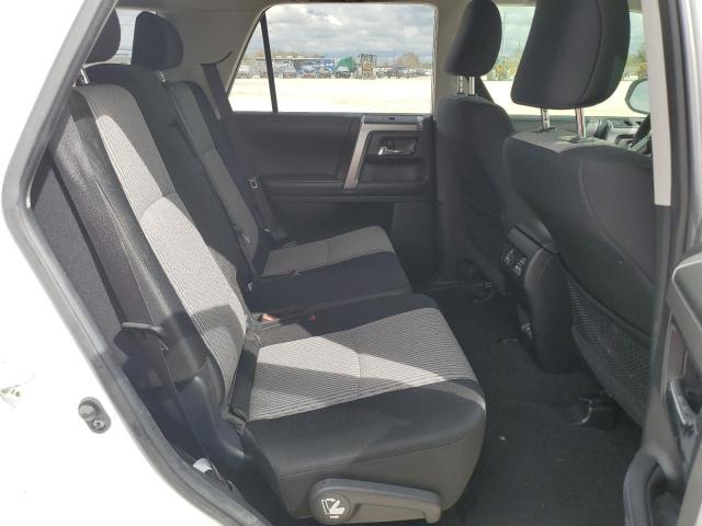 Photo 6 from auction – 2020 TOYOTA 4RUNNER SR with VIN JTEZU5JRXL5214051