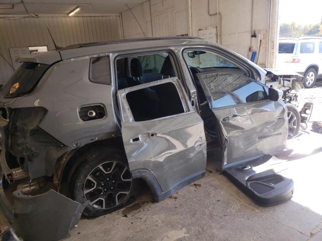 Photo 9 from auction – 2019 JEEP COMPASS SP with VIN 3C4NJDAB6KT679353