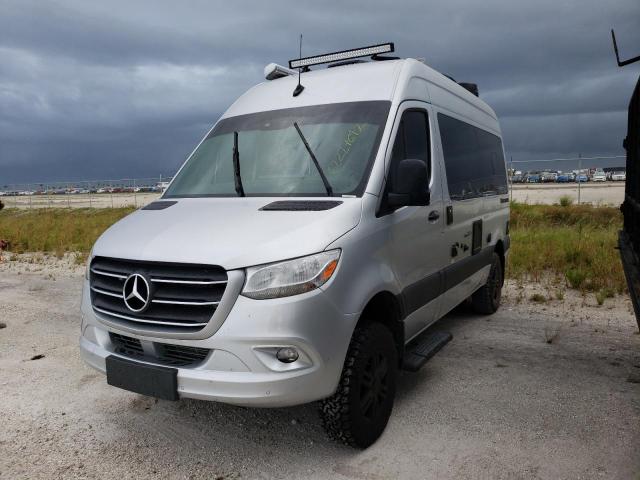 Photo 2 from auction – 2022 THOR MOTORHOME with VIN W1X4EBVY6LT042432