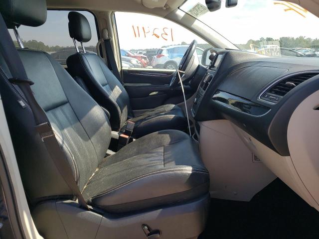 Photo 5 from auction – 2013 CHRYSLER TOWN & COU with VIN 2C4RC1CG2DR819410