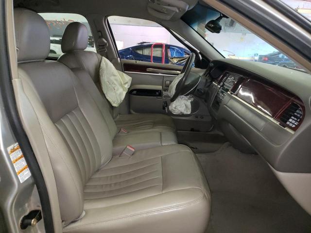 Photo 5 from auction – 2003 LINCOLN TOWN CAR E with VIN 1LNHM81W63Y670002
