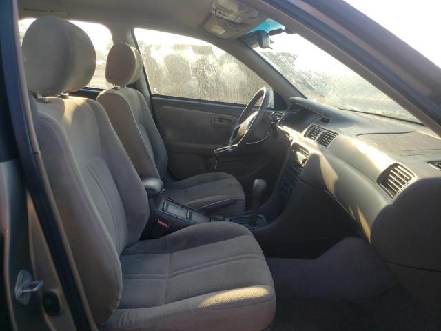 Photo 5 from auction – 2001 TOYOTA CAMRY CE with VIN 4T1BG22K71U114565