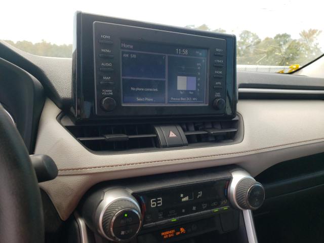 Photo 9 from auction – 2019 TOYOTA RAV4 XLE with VIN 2T3P1RFVXKC041173