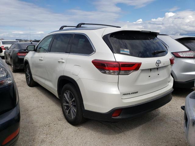 Photo 3 from auction – 2017 TOYOTA HIGHLANDER with VIN 5TDKZRFH8HS215635