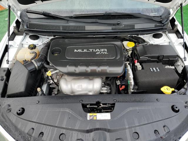 Photo 7 from auction – 2016 CHRYSLER 200 LIMITE with VIN 1C3CCCAB0GN152139