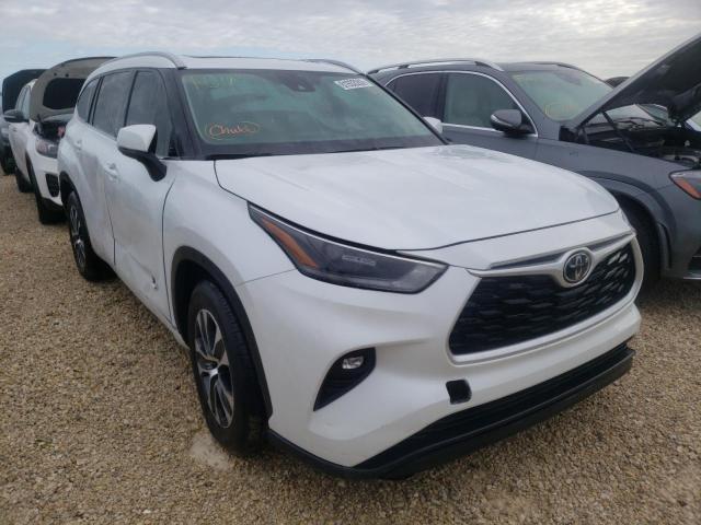 TOYOTA HIGHLANDER 2022 with VIN 5TDGZRAH4NS539464 - Photo from auction