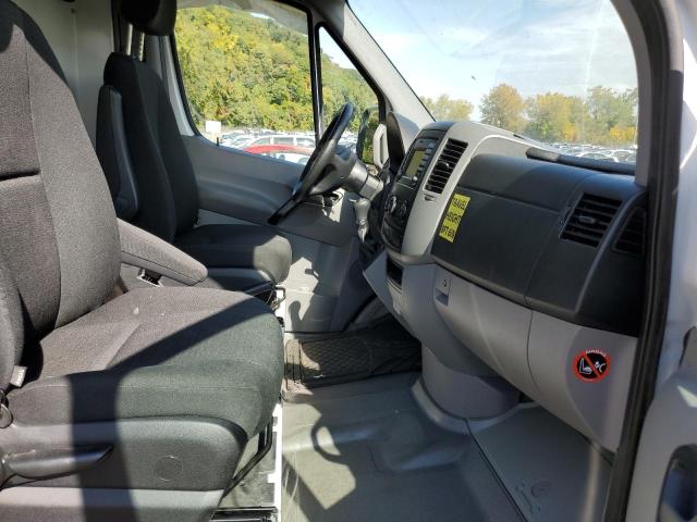 Photo 5 from auction – 2017 MERCEDES-BENZ SPRINTER 2 with VIN WD3PE7CD1HP579391