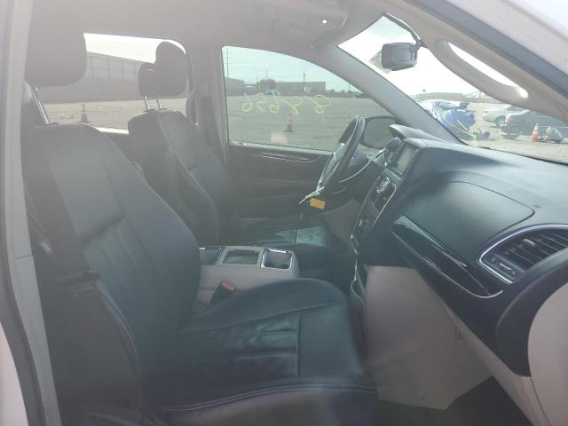 Photo 5 from auction – 2014 CHRYSLER TOWN & COU with VIN 2C4RC1BG9ER325838