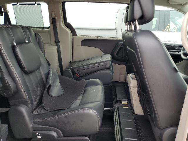 Photo 6 from auction – 2012 CHRYSLER TOWN & COU with VIN 2C4RC1CGXCR412627