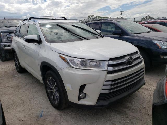 Photo 9 from auction – 2017 TOYOTA HIGHLANDER with VIN 5TDKZRFH8HS215635