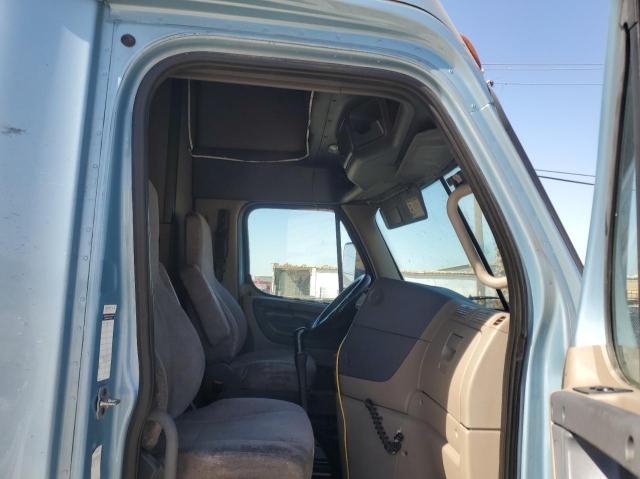 Photo 5 from auction – 2016 FREIGHTLINER CASCADIA 1 with VIN 3AKJGLD56GSGU0990