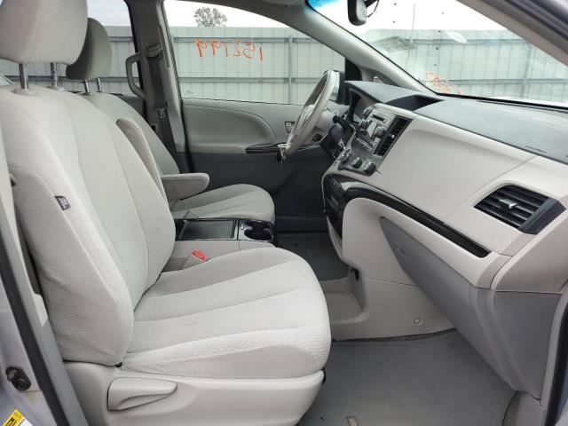 Photo 5 from auction – 2012 TOYOTA SIENNA LE with VIN 5TDKK3DC6CS185004