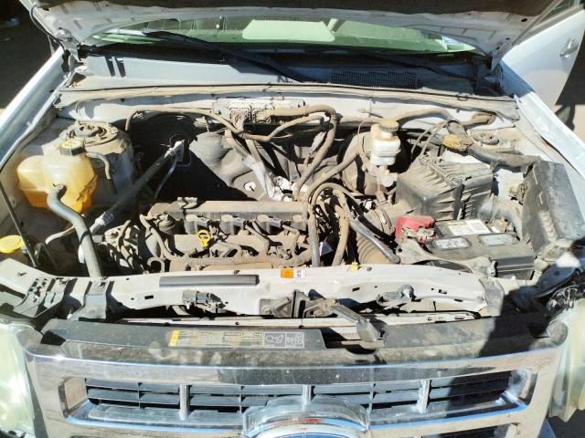 Photo 7 from auction – 2011 FORD ESCAPE XLS with VIN 1FMCU0C74BKA93733