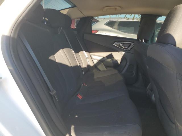 Photo 6 from auction – 2016 CHRYSLER 200 LIMITE with VIN 1C3CCCAB7GN155247