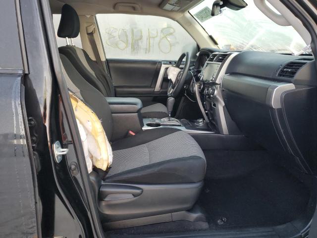 Photo 5 from auction – 2020 TOYOTA 4RUNNER SR with VIN JTEBU5JRXL5797853