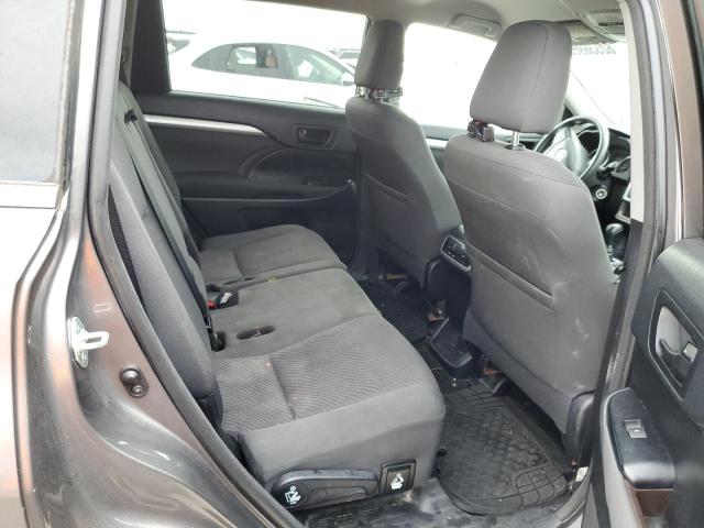 Photo 6 from auction – 2018 TOYOTA HIGHLANDER with VIN 5TDZZRFH2JS243077