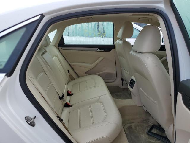 Photo 6 from auction – 2015 VOLKSWAGEN PASSAT SE with VIN 1VWBV7A32FC076285