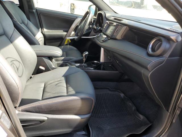 Photo 5 from auction – 2018 TOYOTA RAV4 SE with VIN JTMJFREV3JJ249738