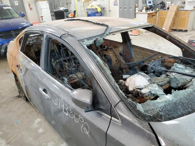 Photo 9 from auction – 2016 NISSAN SENTRA S with VIN 3N1AB7AP3GY325232