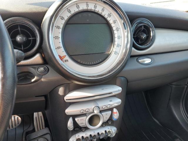 Photo 9 from auction – 2007 MINI COOPER S with VIN WMWMF73577TL89371
