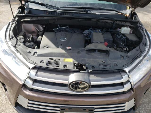 صورة رقم 7 من المزاد - 2018 TOYOTA HIGHLANDER مع VIN 5TDJZRFHXJS809113