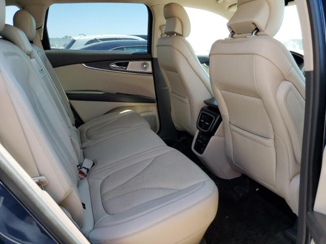 Photo 6 from auction – 2017 LINCOLN MKX RESERV with VIN 2LMPJ8LPXHBL48563