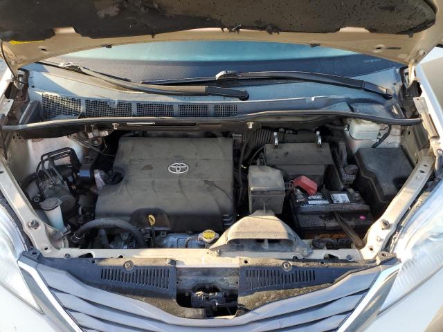 Photo 7 from auction – 2011 TOYOTA SIENNA XLE with VIN 5TDYK3DC5BS168672