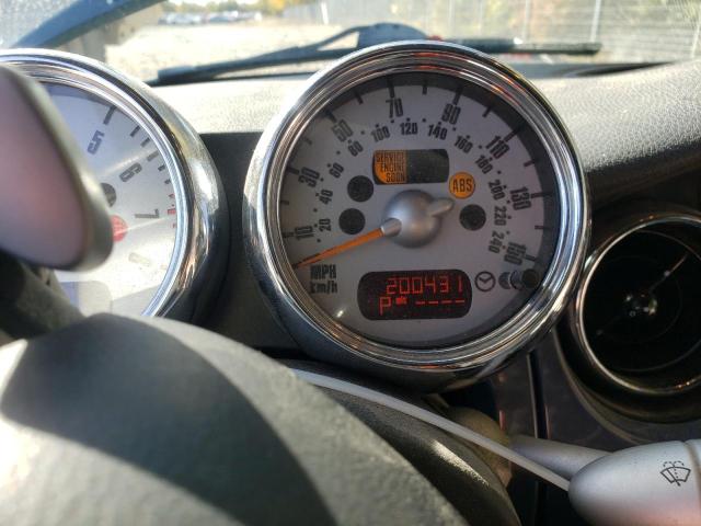 Photo 8 from auction – 2005 MINI COOPER S with VIN WMWRH335X5TK56626
