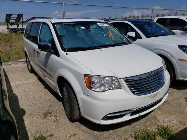 CHRYSLER TOWN & COU 2014 with VIN 2C4RC1GG1ER461714 - Photo from auction