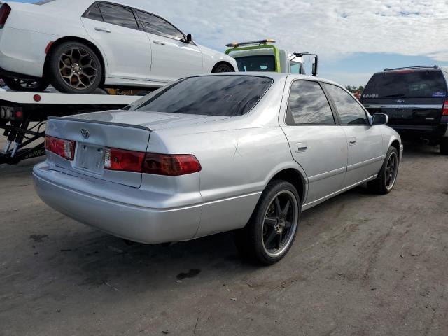 Photo 4 from auction – 2000 TOYOTA CAMRY CE with VIN 4T1BG22K9YU003655