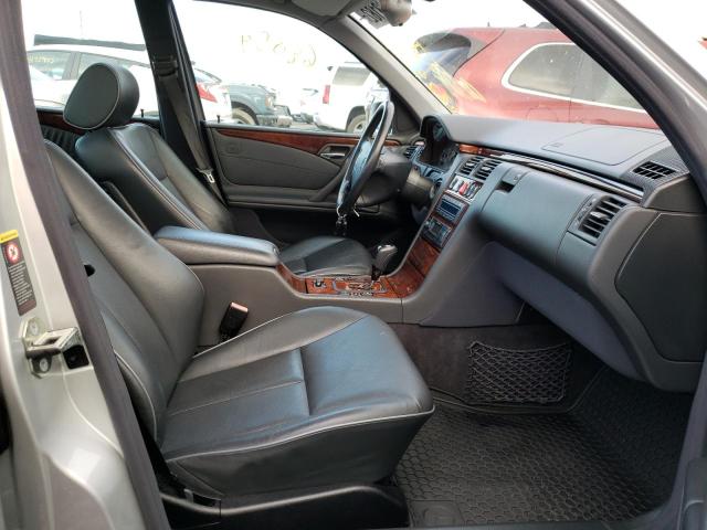 Photo 5 from auction – 2002 MERCEDES-BENZ E 430 with VIN WDBJF70J92B428854