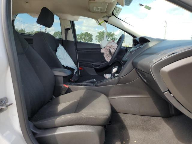 Photo 5 from auction – 2016 FORD FOCUS SE with VIN 1FADP3F26GL371377