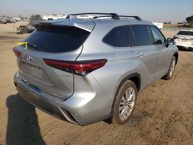 Photo 4 from auction – 2021 TOYOTA HIGHLANDER with VIN 5TDEBRCH3MS027136