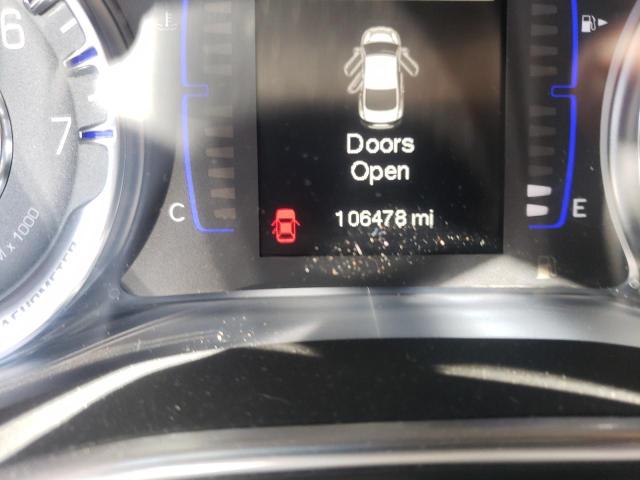 Photo 8 from auction – 2015 CHRYSLER 200 LIMITE with VIN 1C3CCCAB6FN642938