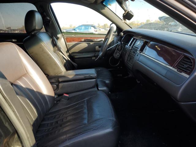 Photo 5 from auction – 2006 LINCOLN TOWN CAR E with VIN 1LNHM84W16Y638008
