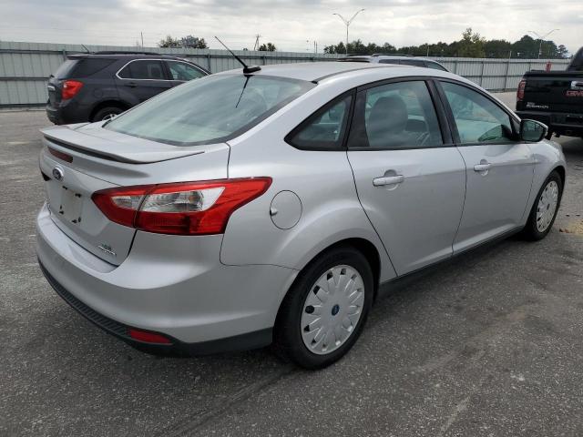 Photo 4 from auction – 2014 FORD FOCUS SE with VIN 1FADP3F27EL351426