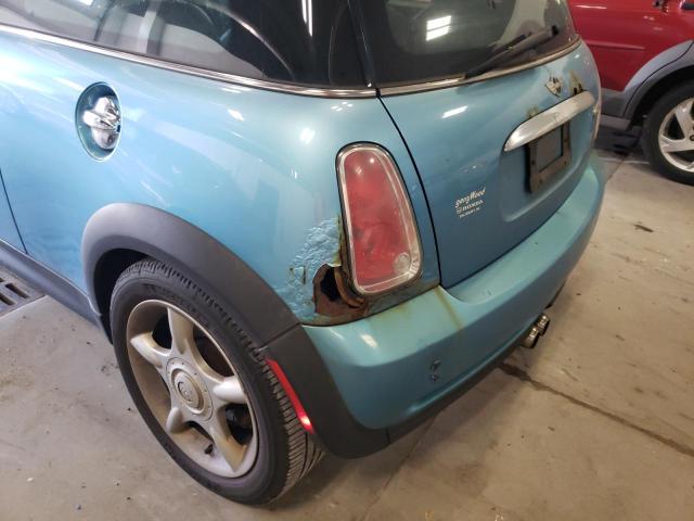 Photo 9 from auction – 2005 MINI COOPER S with VIN WMWRE33505TL14476
