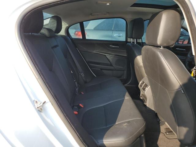 Photo 6 from auction – 2018 JAGUAR XE with VIN SAJAR4FX1JCP38297
