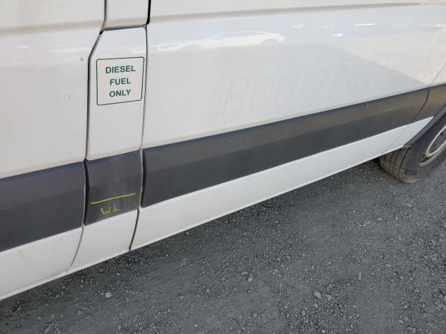 Photo 9 from auction – 2017 MERCEDES-BENZ SPRINTER 2 with VIN WD3PE7CD1HP579391