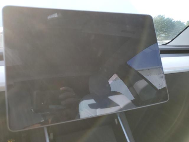 Photo 8 from auction – 2019 TESLA MODEL 3 with VIN 5YJ3E1EBXKF494385