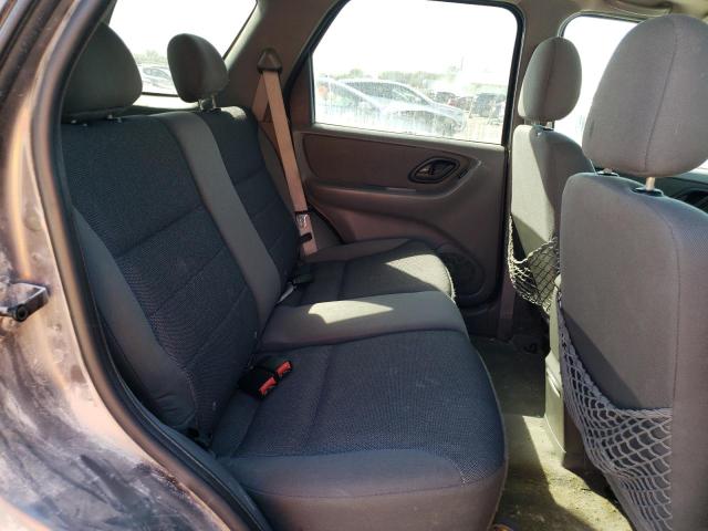 Photo 6 from auction – 2002 FORD ESCAPE XLT with VIN 1FMYU04152KD40659