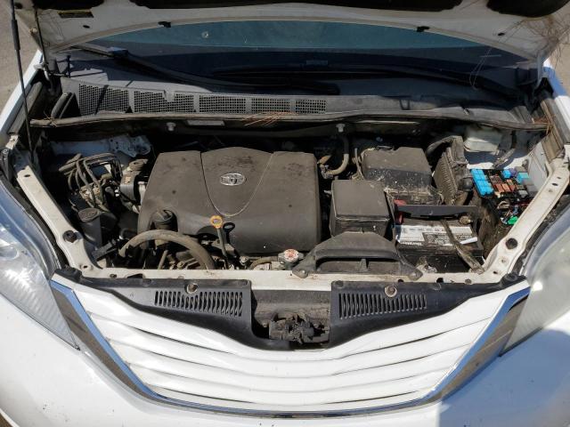 Photo 7 from auction – 2017 TOYOTA SIENNA LE with VIN 5TDKZ3DC9HS824351