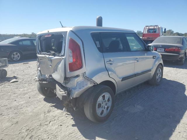 Photo 4 from auction – 2013 KIA SOUL with VIN KNDJT2A5XD7499663