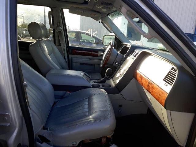 Photo 5 from auction – 2004 LINCOLN NAVIGATOR with VIN 5LMFU28R94LJ15092